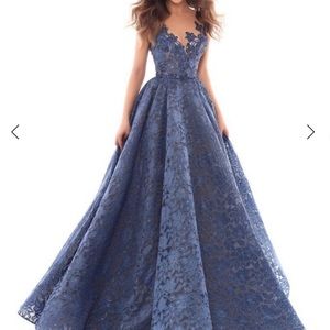 Tarik Ediz Prom/Engagement Blue dress Size 0/2